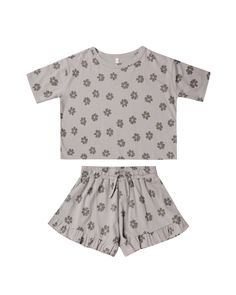 This set is the perfect set for summer days! It includes the softest drop shoulder top and shorts with ruffle detail at the hem. Rylee and Cru is designed in the US and produced overseas. – 95% cotton and 5% elastane – Machine wash cold and tumble dry low (minor shrinkage may occur if tumble dried)