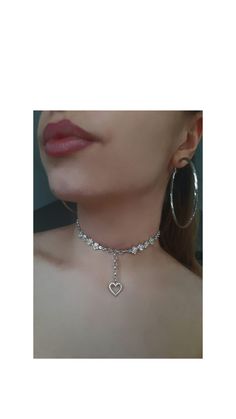 Lenght of the necklace: 29 cm + 10 cm adjustable length Materials: silver plated stainless metal Color: Silver Silver Choker, Choker Necklaces, Metal Color, Heart Necklace, Favorite Jewelry, Netherlands, Silver Plate, Choker, Silver Plated