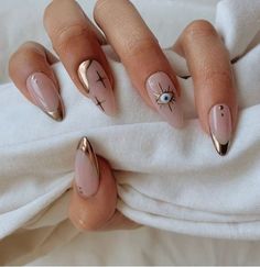 uñas tendencia 2023 invierno, uñas sencillas aesthetic, uñas almendradas Evil Eye Nails, Eye Nails, Colorful Nails, Nails 2021, Neutral Nails, Pretty Acrylic Nails, Chic Nails, Dope Nails, Cute Acrylic Nails