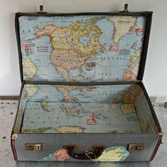 Vintage Map suitcase Vintage Suitcase Wedding, Map Crafts, Map Projects, Old Suitcases, Vintage Suitcases, Wedding Card Holder, Map Wallpaper, Vintage Suitcase, Map Decor