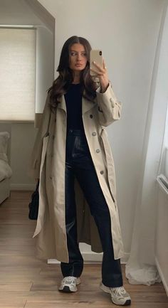 Trench Outfit, Trench Coat Outfit, 카드 디자인, London Outfit, Cold Outfits, Paris Outfits, Coat Outfits, Looks Chic