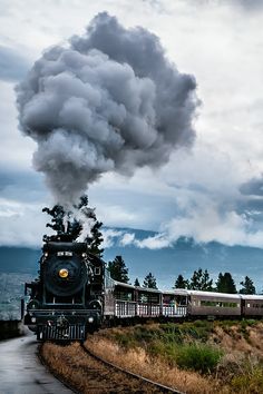 Steam train Vintage Films, Steam Engine Trains, Train Art, Train Photography, Train Pictures, Vintage Train