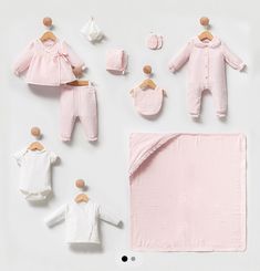 10 piece muslin baby set for girl It is one hundred percent cotton  Designed for newborn babies Pink Cotton Sets For Gifts, Newborn Gift Boxes, Baby Clothes Newborn, Cotton Baby Clothes, Cadeau Baby Shower, Box Baby, Newborn Sets, Baby Gift Box, Muslin Baby