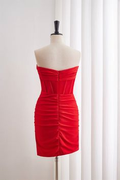 Expertly designed with high-quality spandex material and a stunning red color, this bodycon dress features a flattering tulip skirt and elegant ruched details. The strapless neckline and zip-up back add a touch of sophistication, making this dress perfect for any occasion. Plus, the above knee length adds a modern and chic touch. Item #NP1099 Material: Spandex Color: Red Silhouette: Bodycon Embellishment: Tulip skirt, ruched details Neck: Strapless Back: Zip-up Length: Above knee length Fully lined: Yes Built-in bra: Yes True to size. Made in China. Dresses are usually packed inside out for protection. Hand wash Homecoming Dresses Black, Tulip Skirt, Short Homecoming Dress, Above Knee, Shorts With Tights, Homecoming, Homecoming Dresses, Knee Length, Prom