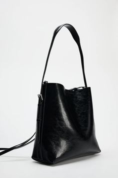 DOUBLE STRAP BUCKET BAG - Black | ZARA United States Black Bag Bucket, Black Bucket Bags, Black Bucket Handbag, Cheap Black Top Handle Baguette Bag, Zara Purses And Handbags, Zara City Bag, Black Leather Bucket Bags, Zara Home Bag, Joggers Shoes