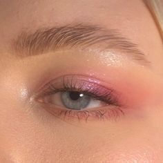 Modern Eyeshadow Looks, Soft Makeup Aesthetic, Quince Makeup, Eyeshadow Makeup Tutorial, Shine Makeup, Shower Makeup, Elain Archeron, Full Makeup Tutorial