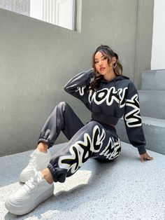 Gris Oscuro Casual Collar manga larga  Letras  Embellished Estiramiento medio Hoodie Set Outfit Women, Bodysuit And Sweatpants Outfit, Sweatpants Outfit Baddie, Summer Hoodies, Drop Shoulder Hoodie, Outfit Styling, Sweat Suit, Sweatpants Outfit, Target Clothes