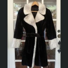 Gorgeous Vintage Jane Hunter Faux Fur Wrap Coat With Contrasting Faux Fur Collar And Cuffs. Super Cozy And Timeless. No Size Tag - Fits Xs-M, In My Opinion. Listing As A Small. It's A Button-Less Wrap Style Coat, So Can Accommodate A Range Of Sizes. Ptp 21.5" Length 35" Shoulders 16" Sleeves 22" In Great Vintage Condition, Save For A Tear/Damage On One Side Of The Belt, Per Photo (Looks Like It Maybw Got Caught In Something). It's Not Visible When Wearing. Vintage Faux Fur Coat, Faux Fur Wrap, Coats Vintage, Fur Wrap, Style Coat, Wrap Coat, Vintage Jackets, Faux Fur Collar, Photo Look