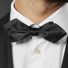 * Beautiful shiny black tone
 * Comes pre-tied
 * Adjustable, fits anyone! Red Tone, Black Bow Tie, Pre Tied Bow Tie, Blue Tone, Blue Tones, Winter Wonderland, Bow Tie, Perfect Fit, Navy Blue