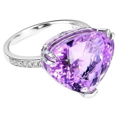 Pink Sapphire Diamond Ring, Kunzite Ring, Rose Violette, Pinkish Purple, Gold For Sale, Purple Jewelry, Purple Colour, Sapphire Diamond Ring, Bratz Doll