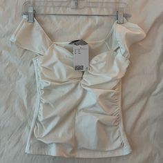 White Blouse From H&M - New With Tag H&m Stretch Summer Tops, H&m Spring Stretch Tops, H&m Stretch Tops For Spring, Chic Summer Tops From H&m, Chic H&m Summer Tops, Feminine H&m Tops For Day Out, Elegant H&m Tops For Day Out, Fitted White Top From H&m, Fitted White H&m Top