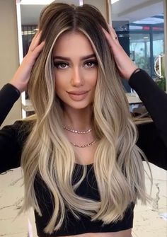 Blonde Hair With Brown Roots, Rambut Brunette, Tan Skin Blonde Hair, Brunette Hair With Highlights, Brown Hair With Blonde Highlights, Brown Hair Balayage