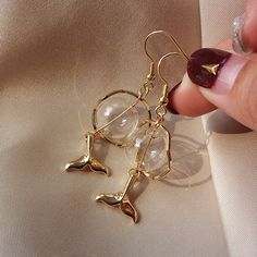 Add these artsy abstract pearl earrings to your shopping bag or your wish list before they fly away. Book Clock, Vintage Bookends, Tropical Home Decor, Mermaid Earrings, Holiday Jewelry, Wish List, Accessories Bracelets, Art Blog, Earring Necklace