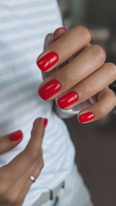 Red Cute Nails, Spring Red Nails, Nails Red Summer, Short Nails Red, Summer Nails Red, Red Short Nails, Red Toe Nails, Summer Red Nails, Beautiful Red Nails