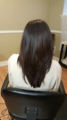 V Cut Hair, Straight Haircut, Haircuts For Long Hair With Layers, Medium Layered Hair, Haircut Styles, Long Layered Hair, Haircuts For Long Hair