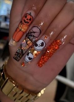 Disney Halloween Acrylic Nails, Halloweentown Nails, Spooky Toe Nails, Jack And Sally Nails, Villain Nails, Halloween Nails Acrylic, Nightmare Before Christmas Nails, Horror Nails, Holloween Nails