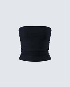 A black jersey tube top has always been, and always will be an essential 🖤 With a cropped fit, ruched side seams, gripper tape at the inside neckline, and a figure-hugging fit, this top is a versatile piece that can paired with literally anything 😍 Crop Top Png, Png Tops, Velvet Tube Top, Top Png, Cropped Png, Png Outfits, Tube Top Black, Crop Top Aesthetic, Fancy Shirt