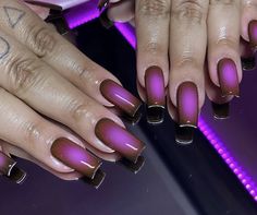 Aura Nails Tutorial, Purple Aura Nails, Aura Nail Designs, Aura Nail, Purple Chrome Nails, Almond Acrylic Nails Designs, Nail Artwork, Aura Nails, Purple Aura