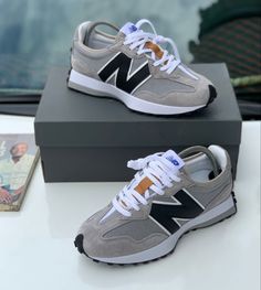 Underrated Sneakers, Sweater Outfits Men, Pretty Sneakers, New Balance Outfit, Tennis Fashion, Casual Sneakers Women, Balance Shoes, New Balance Shoes