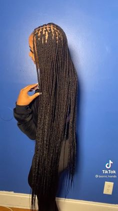 Extra Small Box Braids Long, Long Knot Less Braids, Xs Knotless Braids Long, Small Thigh Length Knotless Braids, Extra Small Knotless Box Braids Long, Small Box Braids Long Black Women, Not Less Braids, Long Individual Braids, Long Small Box Braids