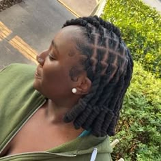 Cute Locs Hairstyles, Loc Knot Bob, Dreads For Women, Handmade Locs, Micro Locs Styles, Loc Maintenance Tips, Style Dreads, Loc Extensions Human Hair, Loc Bob