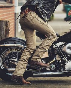 Motorcycle Outfit For Men, Biker Outfit Men, Rugged Men Style, Motorcycle Cowboy, Motorcycle Fashion Men, Biker Style Men, Bikers Outfit, Mens Biker Style, Biker Wear