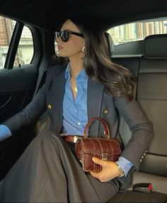 Corporate Chic Aesthetic, Rich Mom Outfits Aesthetic, Business Office Outfits Women, Business Women Style, Lawyer Aesthetic Outfit, Corporate Fashion Aesthetic, Old Money Business Outfit, Woman Lawyer Outfits, Woman Business Aesthetic