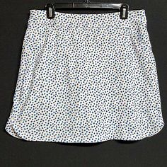 Beautiful Leopard Print. Approximate Measurements Are: Waist 16.5 Inches And Length 18.5 Inches. Fitted White Skort For Vacation, White Summer Skort For Beach, White Summer Skort Short Length, White Short Summer Skort, White Short Length Skort For Summer, White Summer Skort, White Skort For Beach Season, White Beach Skort, White Casual Skort For Beach