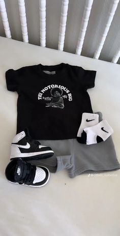 Baby Boy Outfits Swag, Baby Boy Swag, Boy Fits, Vintage Baby Clothes, Baby Closet, Baby Fits, Baby Necessities