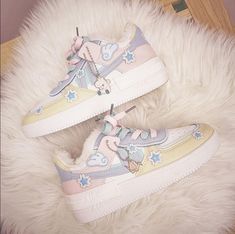 Pastel Sneakers, Autumn Shoes, Dream Outfits, Girly Shoes, Sneaker Shoes, Pink Ring, Fall Shoes