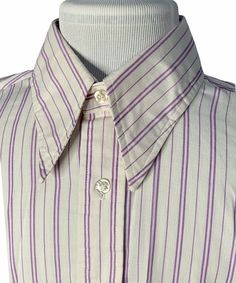 Vintage  1970’s McGregor "Scotset" Men’s Shirt Disco style long Collar  Size  15.5 (Medium)   Purple Stripe Permanent Press ( usually cotton and dacron)  Short  sleeve Chest pocket Please see all photos and compare to a well fitting garment for an accurate fit 70s Inspired Fashion Men, 1980s Men, 70s Fashion Men, 70s Shirts, Disco Style, 70s Inspired Fashion, Seventies Fashion, Medium Purple, Men Vintage