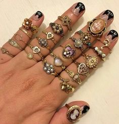 Big Vintage Rings, Vintage Ring Aesthetic, Ring Stack Vintage, Vintage Statement Rings, Rings Aesthetic Women, Rings Thrifted, Vintage Rings Aesthetic, Vintage Rings Gold, Larimar Jewelry Rings