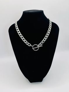 This chain necklace is smashing. Can be worn daily with any kind of outfit. #togglechain #boldchain #boldnecklace #roundpendant #chunkywear #fancynecklace #swaggerstyle #anniversarygift Normal Weight, Curb Chain Necklace, Handmade Boutique, We Are The World, Personalized Gifts For Mom, Link Chain Necklace, Amazon Handmade, Necklace Statement, Etsy Sales