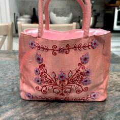 Beautiful Silk And Beaded Purse! It’s A Yummy Peach Pink Color With Lilac Beads ! Made In Hanoi Hand Made. It’s Clean And Fresh I Never Used! Festive Pink Embellished Bag, Festive Pink Embellished Bags, Traditional Pink Beaded Bags, Peach Pink Color, Peach Pink, Hanoi, Ipa, Made It, Spice Things Up