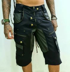 Wasteland Weekend, Cargo Shorts Women, Biker Outfit, Festival Shorts, Mens Pants Fashion, Denim Jeans Men, Shorts Casual, Women Cargos, Goa