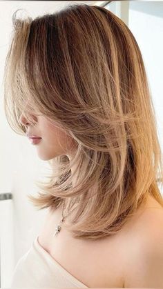 Shoulder Length Layered Hair, Shoulder Haircut, Layered Haircuts Shoulder Length, Layered Haircuts For Medium Hair, Medium Layered Haircuts, Mid Length Hair With Layers, Medium Length Hair With Layers, Medium Short Hair, Short Layered Haircuts