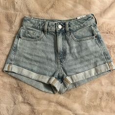 Cute Shorts Aesthetic, Jeans Shorts Outfits Women, Aesthetic Shorts Outfit, Jean Shorts Outfits, Shorts Png, Jeans Shorts Women, Demin Shorts, Cute Jean Shorts, Light Clothes