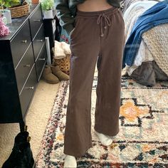 Shein Size Xs Cool Toned Brown Super Soft High Rise Elastic Waist Band With Drawstring Waist Wide Leg Flare Joggers Brand New Make Me An Offer Brown Sweatpants For Spring Loungewear, Spring Brown Loungewear Sweatpants, Trendy Brown Bottoms For Loungewear, Trendy Brown Loungewear Bottoms, Flare Joggers, Brown Sweatpants, Flare Sweatpants, Shein Pants, Cool Tones