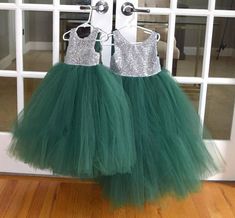 #turquoiseflowergirldresses #silversequinsflowergirlgowns #tulleflowergirldresses #2020flowergirldresses #longflowergirldresses Emerald Green Flower Girl Dress, Quince Outfits, Green Flower Girl Dresses, Dark Green Bridesmaid Dress, Green Tutu, Sage Green Bridesmaid Dress, Emerald Green Weddings, Green Tulle, Tulle Flower Girl