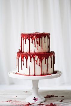 2 tier blood dripping red and white cake for Halloween wedding lux goth gore party Sweet 16 Halloween Cake Ideas, Spooky Red Velvet Cake, Red Cake Two Tier, Halloween Pound Cake, Halloween Cake 2 Tier, Red Cake Drip, Gory Halloween Cakes, Halloween Cake Diy, Two Tier Halloween Cakes