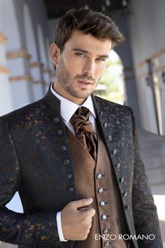 Sastreria Campfaso | Trajes de novio Barcelona | Enzo Romano Dark Green Wedding, Blazer Designs, Stylish Mens Outfits, Wedding Suits Men, Attractive Guys