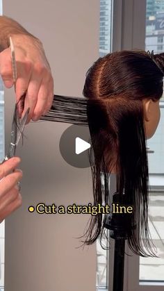 Haircut Videos Long To Short, How To Cut Layers, Hush Cut Hair, Diy Haircut Layers, Step Cut Hairstyle, Long Hair Diy, Hush Cut, Cut Hair At Home, Trim Your Own Hair