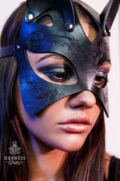 Cat Women Mask, Black Cat Mask, Catwoman Mask, The Mask Costume, Mask Cat, Cat Women, Cat Woman, Portrait Woman, Leather Ideas