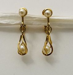 .25" x 1" No flaws Hypoallergenic Metal Clip-on Earrings For Formal Occasions, Formal Hypoallergenic Metal Clip-on Earrings, Hypoallergenic Vintage Teardrop Earrings, Vintage Hypoallergenic Drop Earrings, Vintage Hypoallergenic Teardrop Earrings, Antique Gold Drop Clip-on Earrings, Vintage 14k Gold Clip-on Earrings, Vintage Yellow Gold Clip-on Earrings, Vintage Yellow Gold Plated Clip-on Earrings