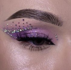 Taylor Swift Makeup Looks Speak Now, Taylor Swift Speak Now Era Makeup, Taylor Swift Eras Tour Makeup Speak Now, Taylor Swift Speak Now Makeup Ideas, Eras Tour Makeup Ideas Speak Now, Speak Now Era Makeup, Purple Gem Makeup, Speak Now Eye Makeup, Rapunzel Nail Ideas