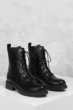 Forever 21 Faux Leather Combat Boots Teen Spring Outfits, Casual Teen Fashion, Shoes Too Big, Boating Outfit, Mens Black Leather, Black Platform, Boots Ankle