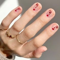 nail art Nagellack Trends, Her Nails, Red Nail Polish, Beautiful Nail Designs, Nails Inc, Minimalist Nails, Valentine's Day Nails, Nail Trends, Nail Art Design