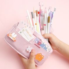 SPECIFICATIONSUse: Schools & OfficesType: pencil caseStyle 3: Korean stationeryStyle 2: Storage bagStyle 1: school suppliesStyle 5: Solid colorStyle 4: SquareStyle: Large capacity cartoon pencil caseSize: 21.5*14.5*4cmSize: 22*11*4.5cmPattern: Unicorn/Mermaid pencilcasesOrigin: CN(Origin)Novelty: YesName: 2020 cute girls pencil casesModel Number: pencil caseMaterial: canvas pencil caseMaterial: EVACategory: pencil caseBrand Name: CyflymderName: Badge hand account bag pen bagMaterial: CanvasCapac Colored Pencil Case, Large Pencil Case, Canvas Pencil Case, Kawaii Bag, Cute Pencil Case, Pencil Organizer, School Pencils, Pencil Case Stationery, Cute School Supplies