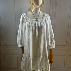 White Gauze Three Quarter Sleeve Dress Size M. Resort Wear Or Just A Really Cute Summer Dress White Gauze Dress, Quarter Sleeve Dress, Three Quarter Sleeve Dresses, Cute Summer Dress, Gauze Dress, Cute Summer Dresses, Loft Dresses, Three Quarter Sleeves, Quarter Sleeve