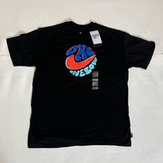 One Love Nike Tee Size Medium Brand New Great Condition Feel Free To Offer And Check Out Other Items In My Closet! Thank You For Viewing, Have A Good Day Nike Retro Tops With Letter Print, Retro Nike Tops With Graphic Print, Nike Retro Short Sleeve Top, Shirts Nike, Nike Tee, One Love, Have A Good Day, Nike Tees, Nike Shirts